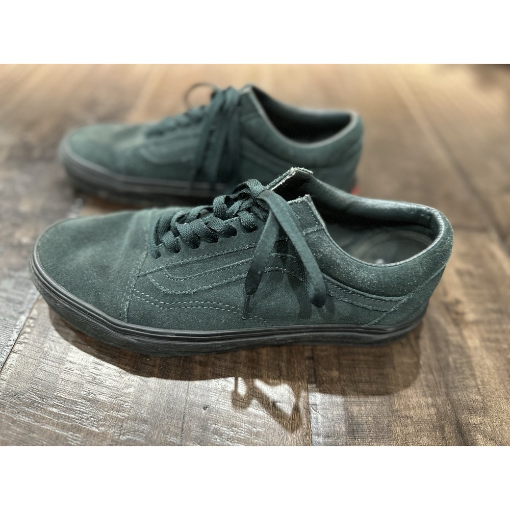 Vans Women's Old Skool Black Outsole Suede Low Top Sneaker Green Size 9.5